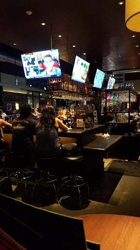 Restaurant «Bar Louie», reviews and photos, 8860 Apollo Way #304, Downey, CA 90242, USA