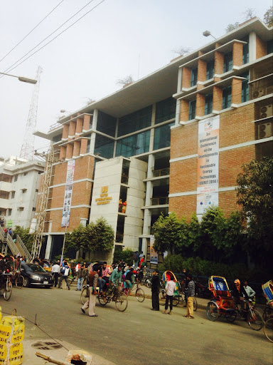 United International University, House No. 80, Satmasjid Road, Dhaka 1209, Bangladesh