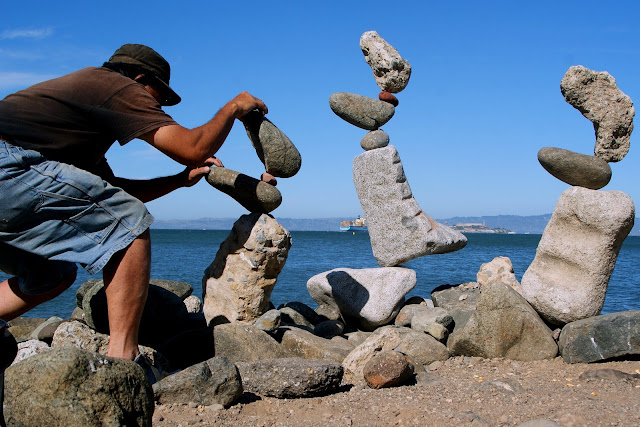 فن التوازن بين الصخور ...شيء مدهل... DSC07335