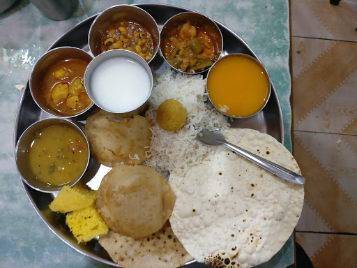 Raghuvanshi Bhojanalay, Opp. Gujrati Dharamshala, Shiv Murti Street, Haridwar, Uttarakhand, India, Gujarati_Restaurant, state UK