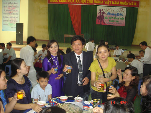 Chào mừng Ngày nhà giáo Việt Nam 20/11 2010 - Page 3 DSC00158