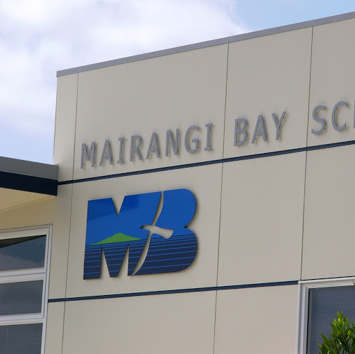 Mairangi Bay School logo