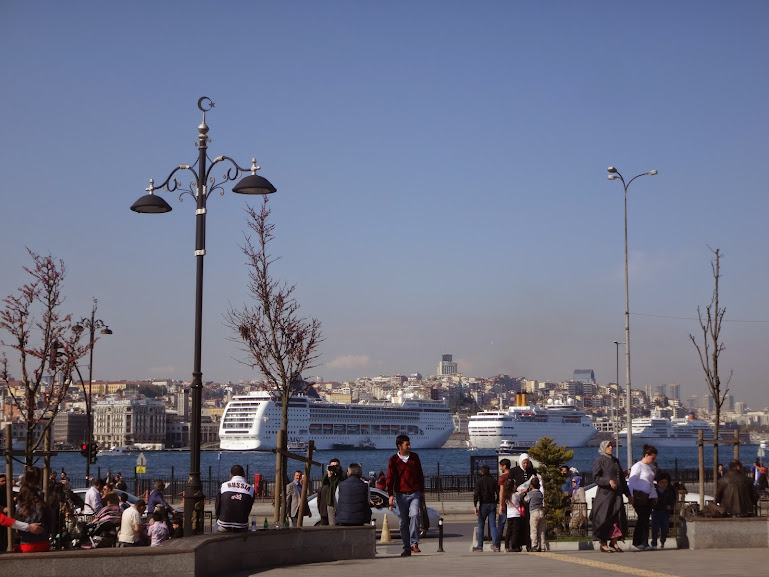 Стамбул в конце апреля 2015, спонтанно и дружелюбно!