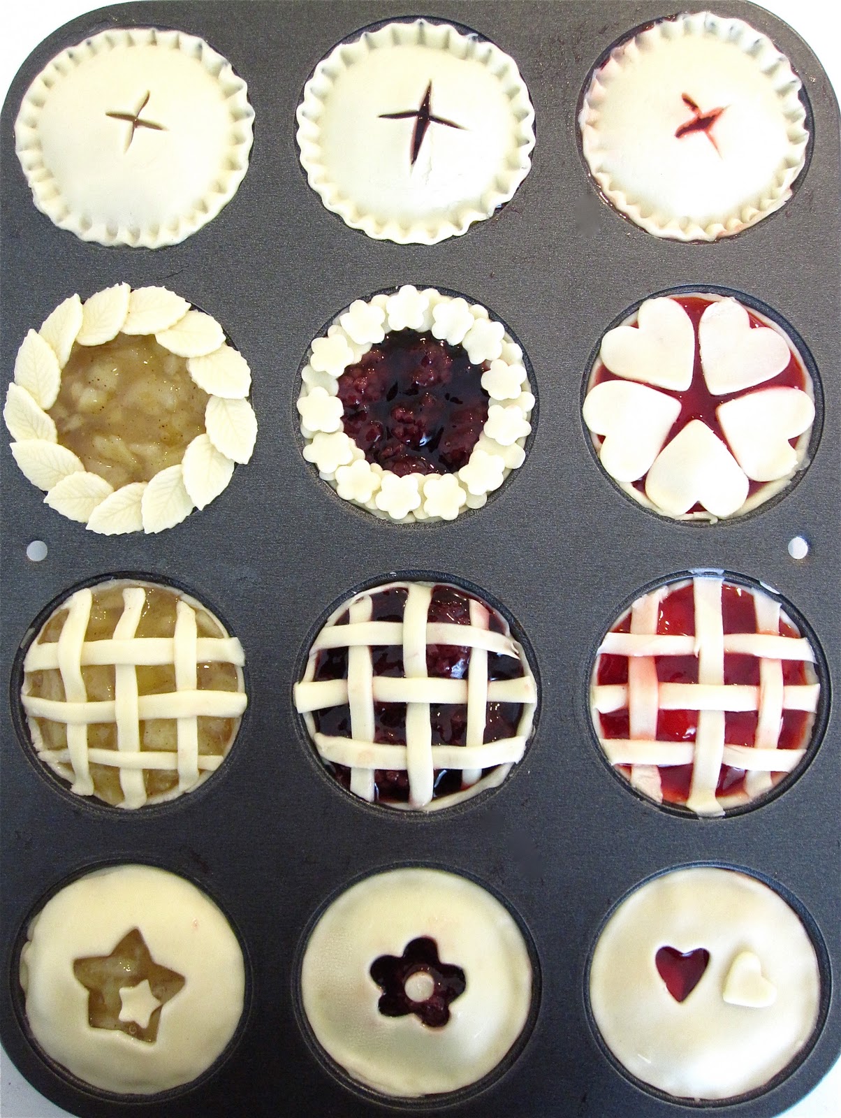 {VIDEO} Miniature Pies in a Cupcake Pan - The Lindsay Ann