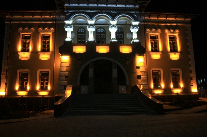 Muzeul Ion Irimescu din Fălticeni, iluminat ca-n poveşti