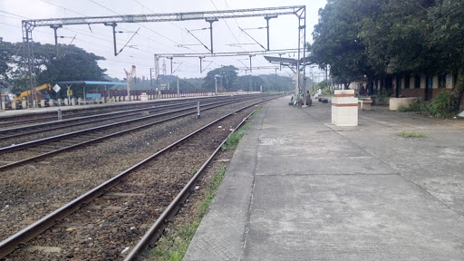 Kalamasseri, Railway Station Rd, North Kalamassery, Eloor, Ernakulam, Kerala 683104, India, Public_Transportation_System, state KL