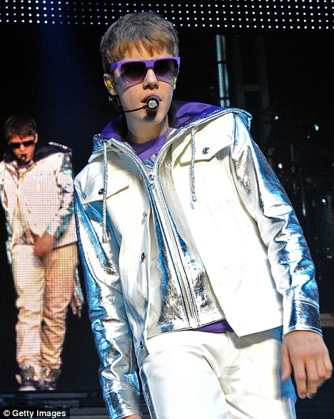 justin bieber tour 2011 uk. Justin+ieber+2011+tour+