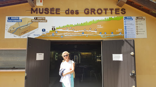 Les Grottes d'Azé