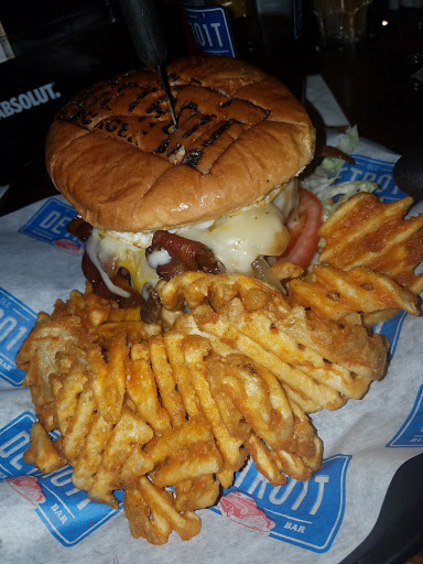 Hamburger Restaurant «Old Detroit Burger Bar - Baldwin Rd.», reviews and photos, 4313 S Baldwin Rd, Lake Orion, MI 48359, USA
