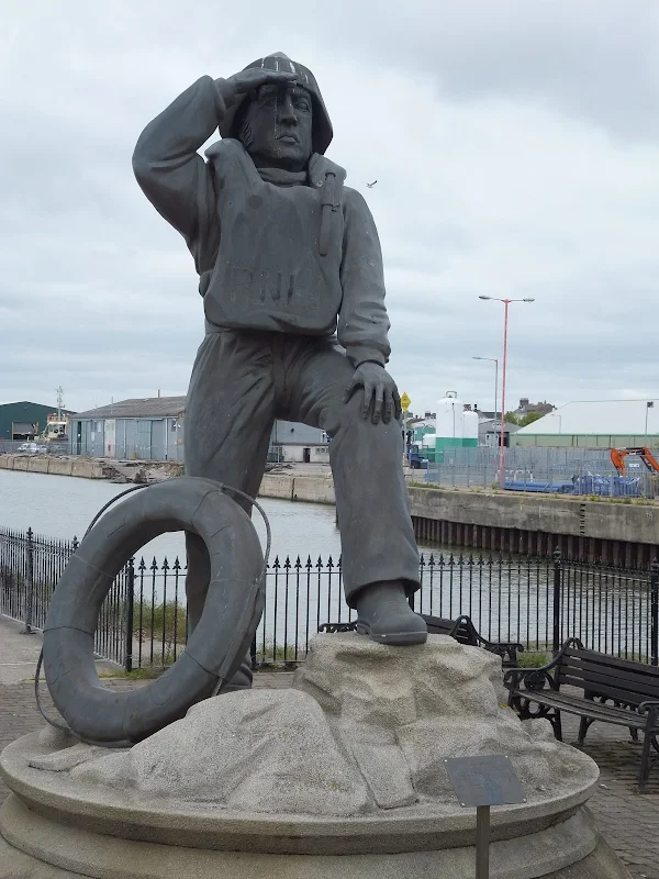RNLI Statue at Lowestoft