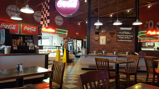 Hamburger Restaurant «Fuddruckers», reviews and photos, 130 Charlotte St, Asheville, NC 28801, USA