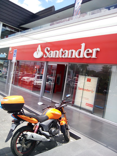 Santander Serfin, Av Juan Gil Preciado 4588, Los Robles, 45134 Nuevo México, Jal., México, Banco | JAL