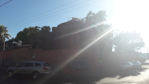 Seminario Menor San Miguel de la Mora, Calle Los Regalado 65, Centro, 28000 Colima, Col., México, Seminario religioso | COL
