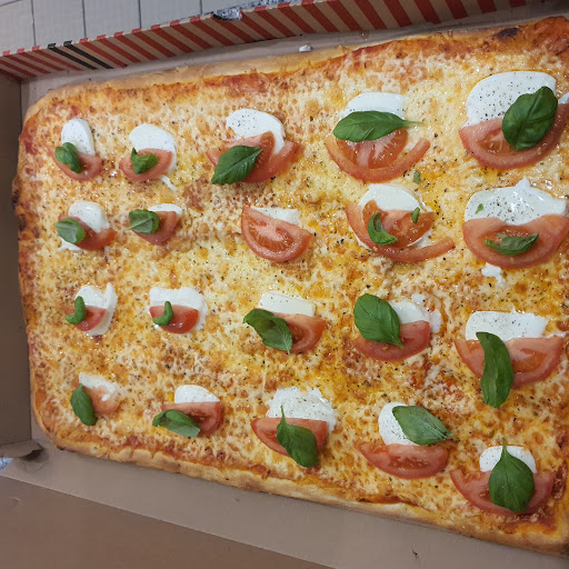 Pizzeria Lunch Box