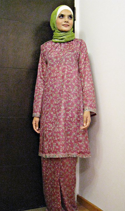  motif batik nusantara yang mudah digambar Ide Modis 25+ Baju Batik Nusantara
