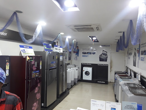 Samsung Smart Plaza, Fatehganj - Chowk Rd, Subhash Nagar, Faizabad, Uttar Pradesh 224001, India, Electronics_Retail_and_Repair_Shop, state UP