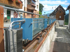 Orologio a vasche d'acqua comunicanti