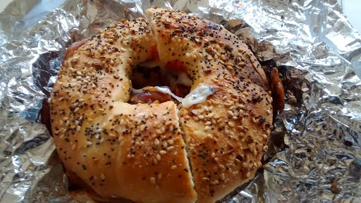Deli «Boonton Bagels and Gourmet Deli», reviews and photos, 520 Myrtle Ave, Boonton, NJ 07005, USA