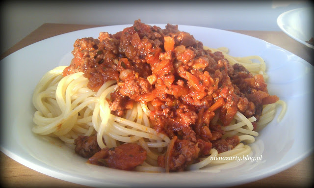 spaghetti bolognese przepis