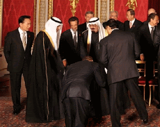 barack-obama-sucking-the-saudi-kings-cock.gif