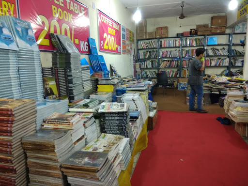 Daryaganj Sunday Book Market, 4-7, Asaf Ali Rd, Chatta lal Miya, Chandni Mahal, Chandni Chowk, New Delhi, Delhi 110006, India, Market, state UP