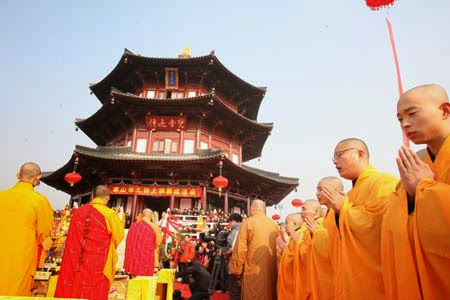 Monks at Hanshan Temple