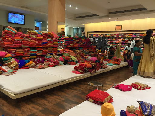 Raj Cloth Stores Exclusive, Jalna Road, CIDCO Cannought, Cidco, Aurangabad, Maharashtra 431003, India, Ladies_Clothes_Shop, state MH