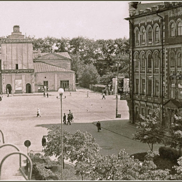 ул. Пушкинская. Вид в сторону кинотеатра им. Горького. Начало 1970-х Вологда