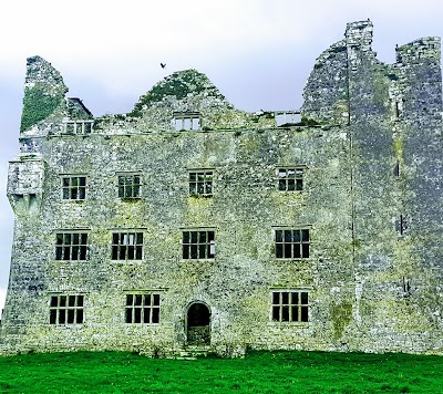 Photos of Leamaneh Castle