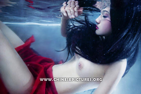 Chinese Model - Underwater Photography 3