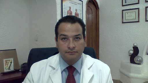 Dr. Victor Manuel Navarro Silva, Paseo de La Presa 85, Barrio de la Presa, 36000 Guanajuato, Gto., México, Cirujano | GTO