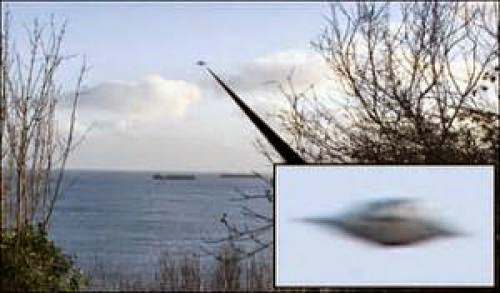 Best Photo Of A Ufo Taken In Britain By A Man Who Saw Him At The Time