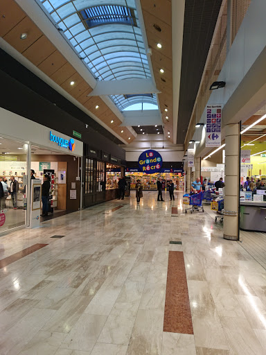 Centre commercial Carrefour Mont Saint Aignan 