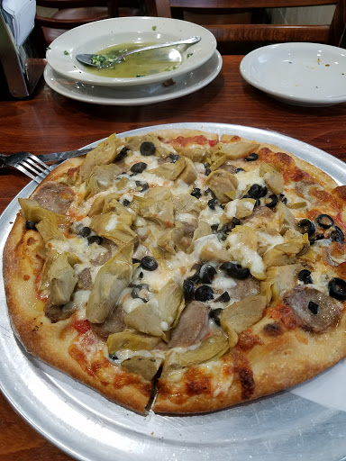 Restaurant «Airways Pizza», reviews and photos, 9013 Astoria Blvd, East Elmhurst, NY 11369, USA