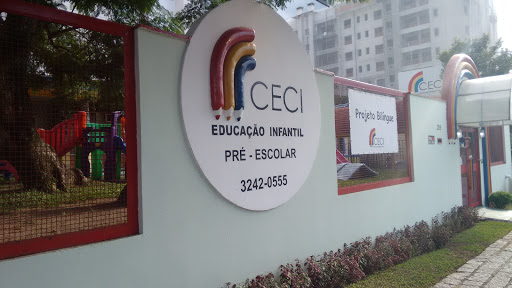 Ceci Ensino Pré - escolar Ltda, R. Prof. Ulisses Vieira, 209 - Vila Izabel, Curitiba - PR, 80320-090, Brasil, Escola_de_Ensino_Básico, estado Parana