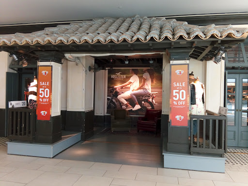 Clothing Store «Hollister Co.», reviews and photos, 2201 Lloyd Center, Portland, OR 97232, USA