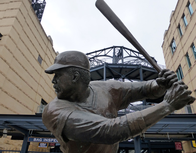 Pittsburgh Murals and Public Art: Willie Stargell sculpture by