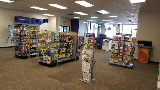 Print Shop «FedEx Office Print & Ship Center», reviews and photos, 54 Middlesex Turnpike, Burlington, MA 01803, USA