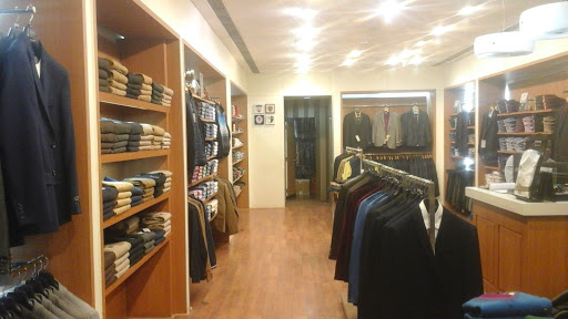 Arrow, Shop No G-12 Ground Floor, Crown Interiorz Mall, Near-NHPC Chowk Metro Station, Faridabad, Haryana 121003, India, Mens_Clothing_Accessories_Store, state CT