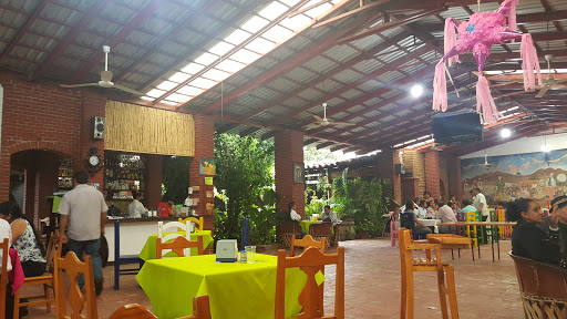 Restaurante Casa Coyotepec, Hidalgo 24, 2da Sección, 71256 San Bartolo Coyotepec, Oax., México, Restaurante de desayunos | OAX