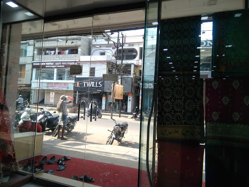 Pallavi Saree Centre, Nanda Bhawan, Near Mangal Bhawan, Main Road, Rourkela, Odisha 769001, India, Ladies_Clothes_Shop, state OD