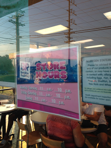 Ice Cream Shop «Baskin-Robbins», reviews and photos, 1873 Fort Campbell Blvd, Clarksville, TN 37042, USA