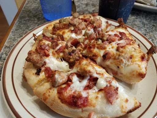 Pizza Restaurant «Hometown Pizza», reviews and photos, 6900 Potts Lane, Crestwood, KY 40014, USA