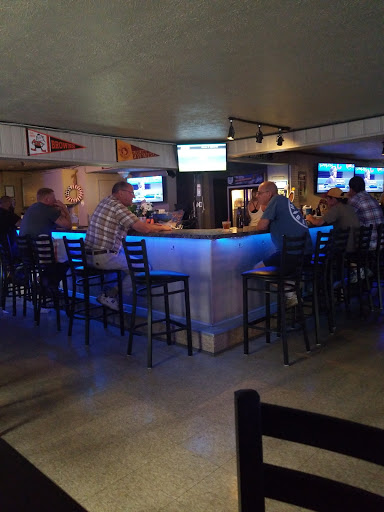 Bar & Grill «83 & Chestnut Pub and Eatery», reviews and photos, 9001 Avon Belden Rd, North Ridgeville, OH 44039, USA