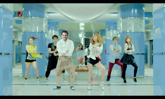 Enrique Peña Nieto bailando el Gangnam Style de PSY con Kim Hyun-a - Fotomontaje del priista presidente de México | Ximinia