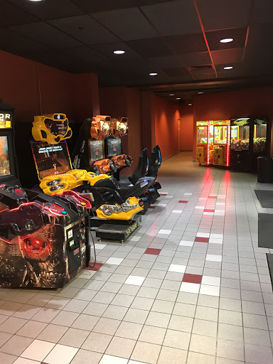 Movie Theater «Regal Cinemas Cypress Creek Station Stadium 16», reviews and photos, 6415 N Andrews Ave, Fort Lauderdale, FL 33309, USA