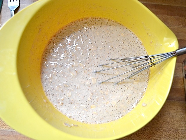wet and dry ingredients mixd together in bowl with whisk 