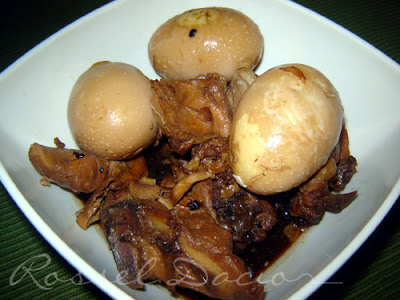 chicken adobo with egg