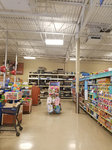 Pet Supply Store «PetSmart», reviews and photos, 2101 NJ-35, Holmdel, NJ 07733, USA