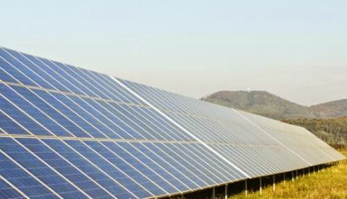 Uk Building Worlds Most Environmentally Friendly Solar Farm